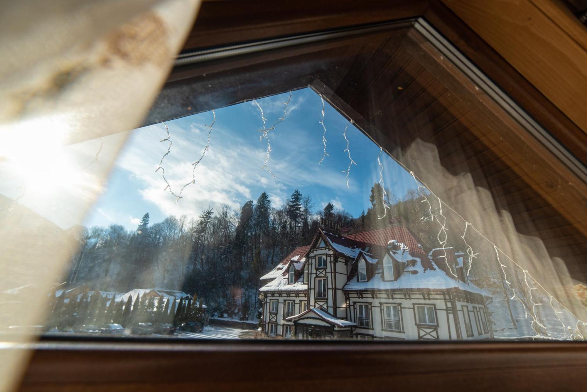 Zolota Forel Hotel Korostov Extérieur photo